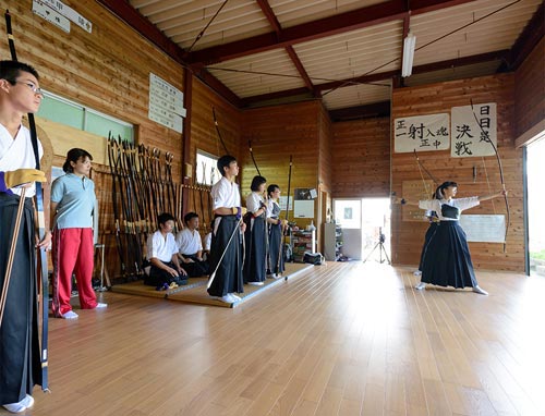 北杜市立甲陵高等学校